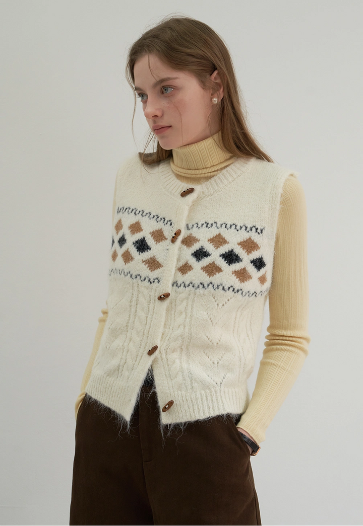 Women's Toggle-Button Argyle Knit Vest