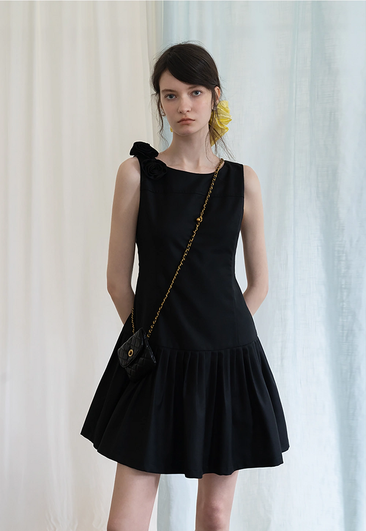 Elegant Black Sleeveless Dress