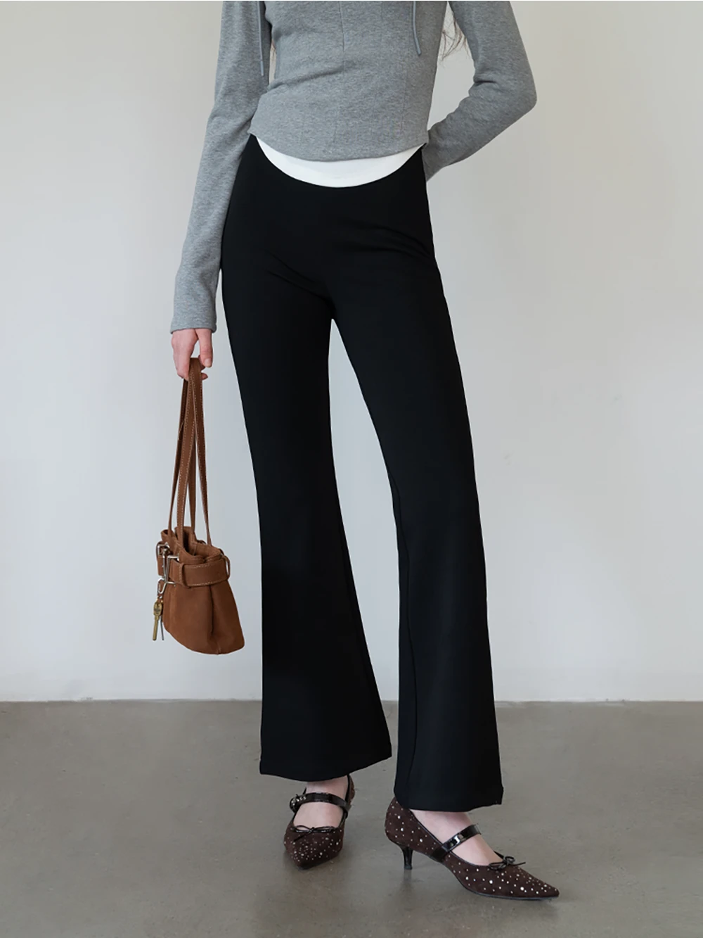 Stretch Slim-Fit Flared Model Pants