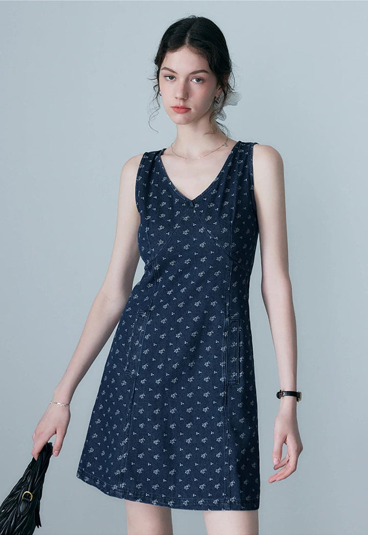 Robe en jean à fleurs bleues sans manches pour femmes avec col en V