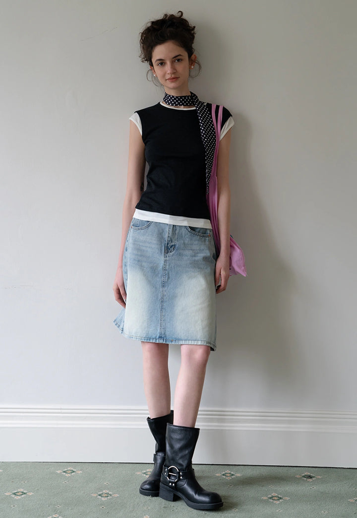 Layered Contrast Trim Sleeveless Tee