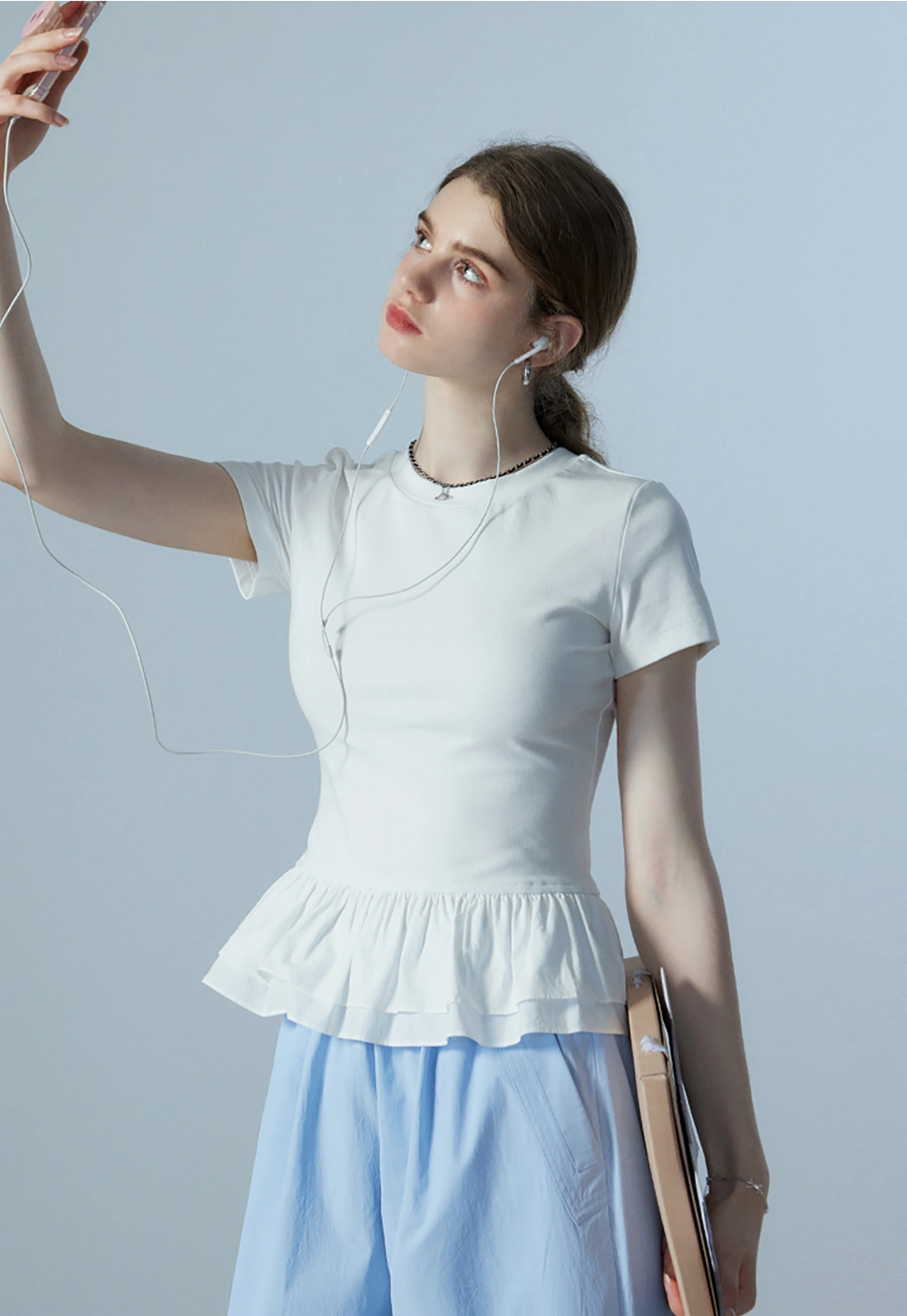 T-shirt court à ourlet volanté pour femmes