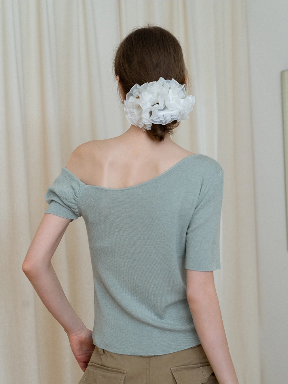 Elegant off - shoulder top with bowknot decoration