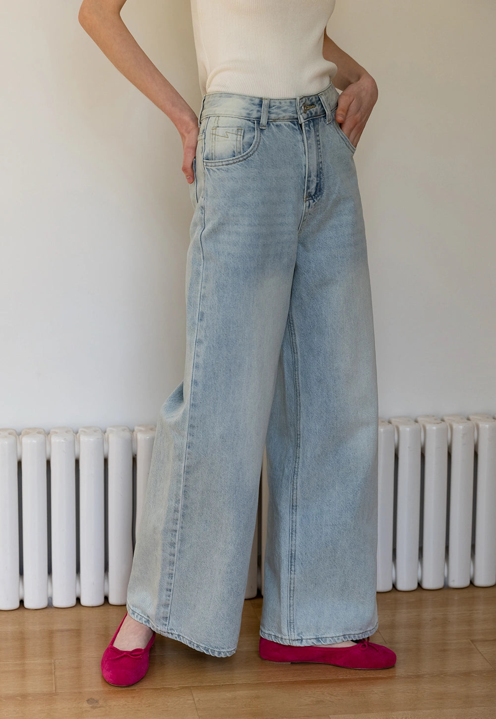 Women’s Light Blue Wide-Leg Denim Jeans