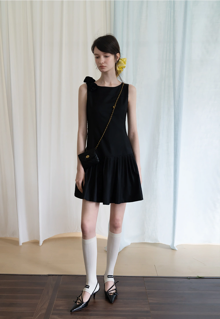 Elegant Black Sleeveless Dress