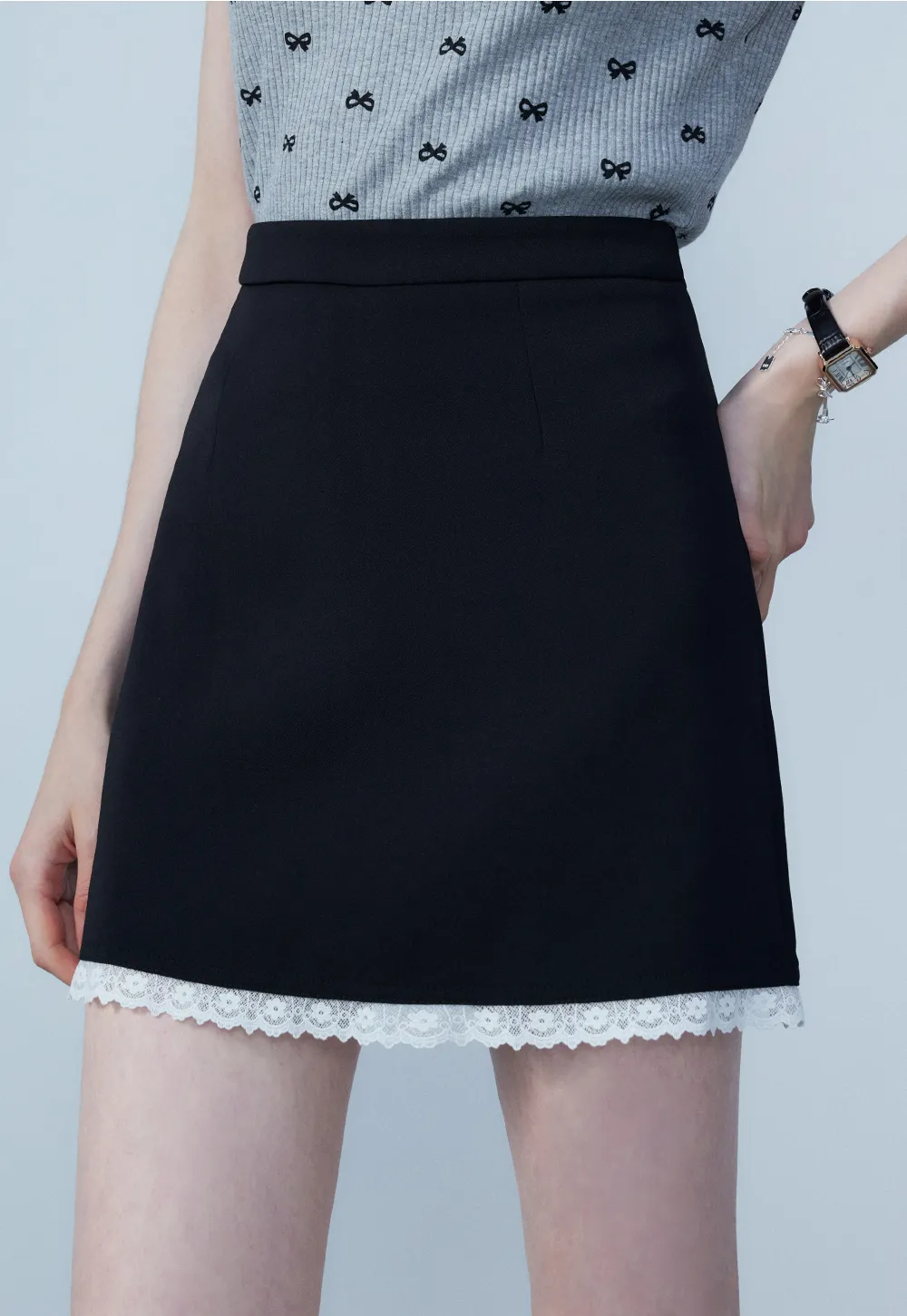 Women's Elegant Mini Skirt with Lace Trim