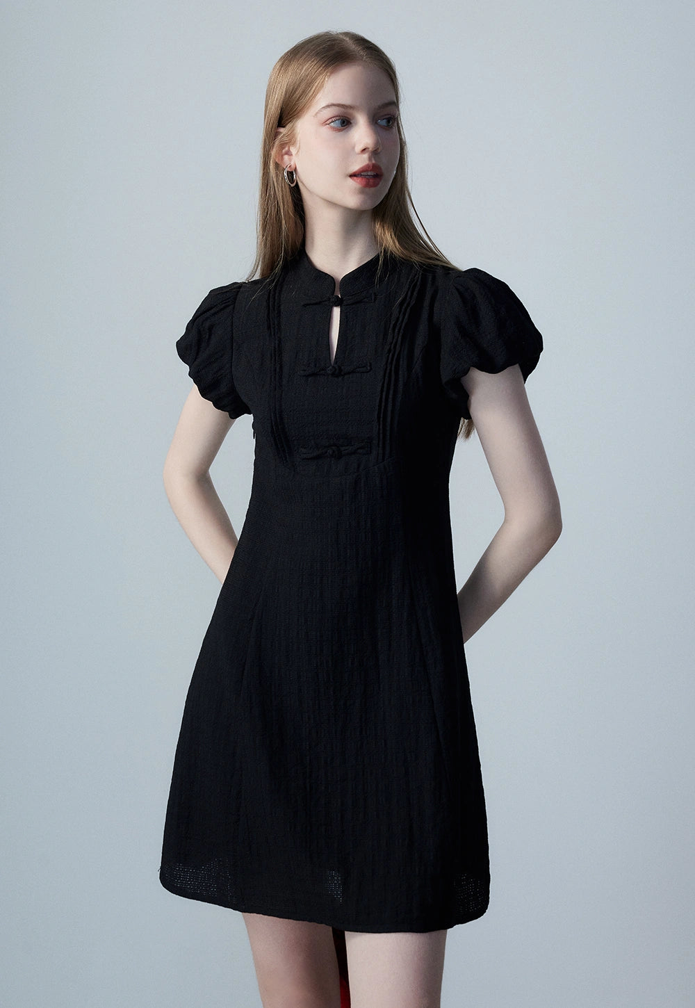 Women's Short-Sleeve Textured Dress with Knot Buttons