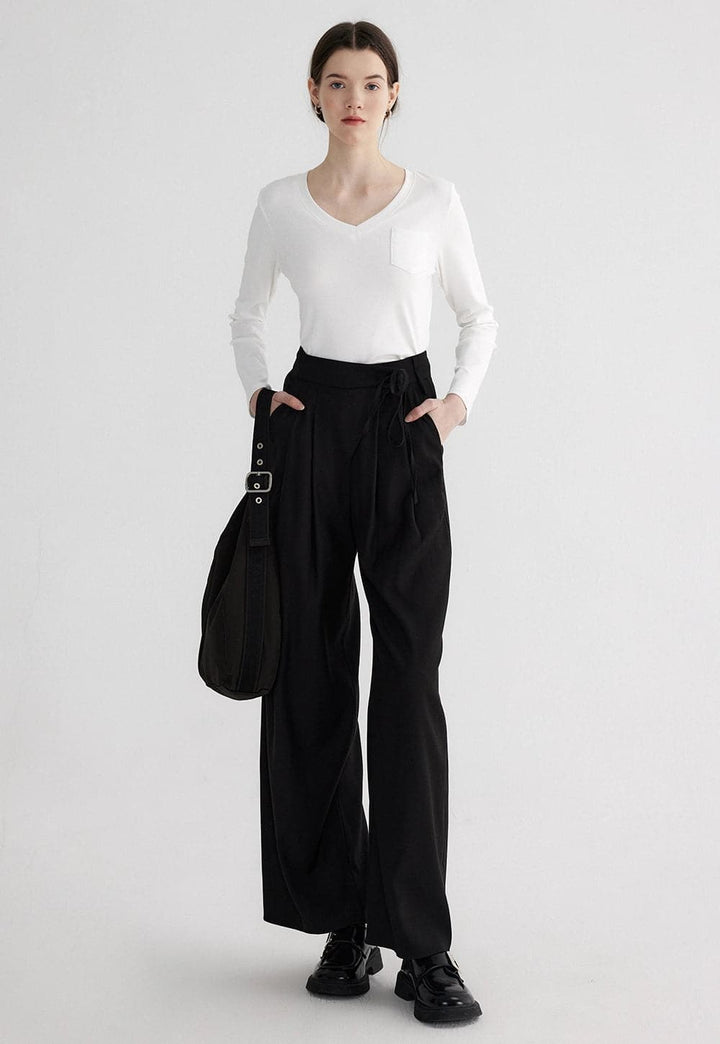 Elegant High Waist Wide-Leg Black Pants with Belt Detail - Stylish Design