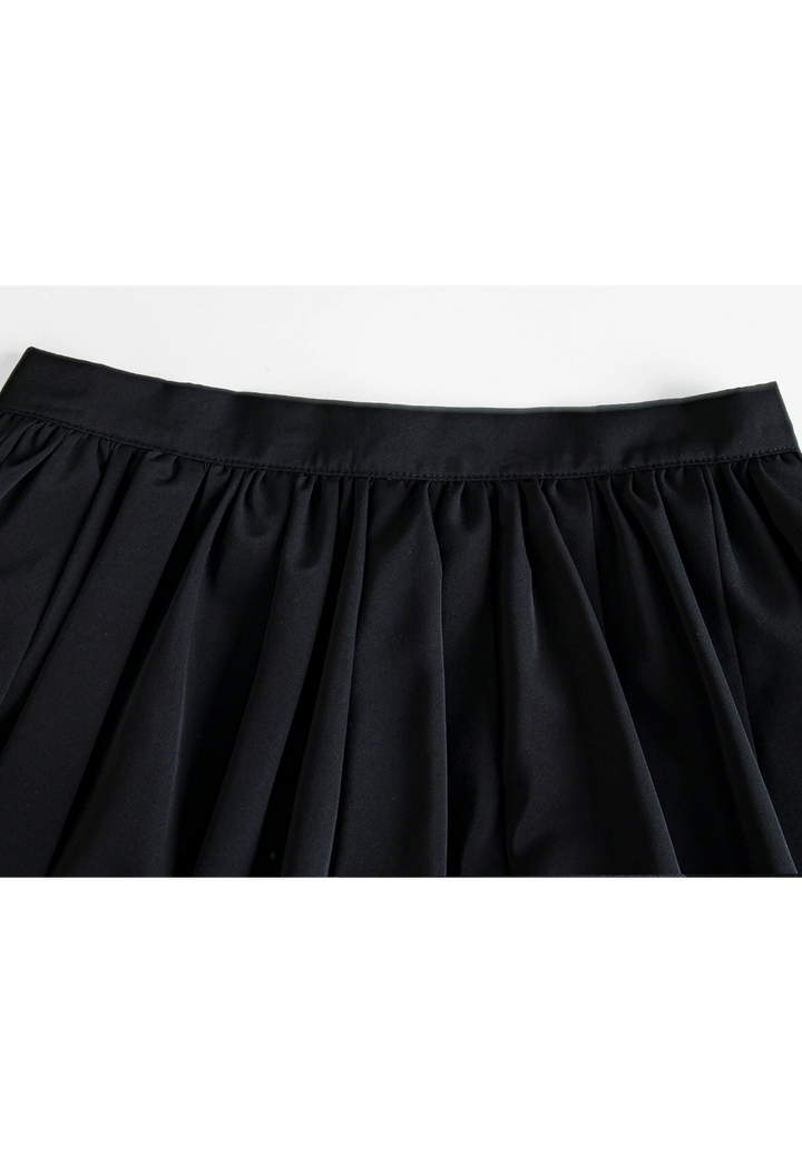 Skirt Mini Berlipat Hitam Wanita - Pinggang Bergetah, Selesa Sesuai, Bergaya untuk Dipakai Harian