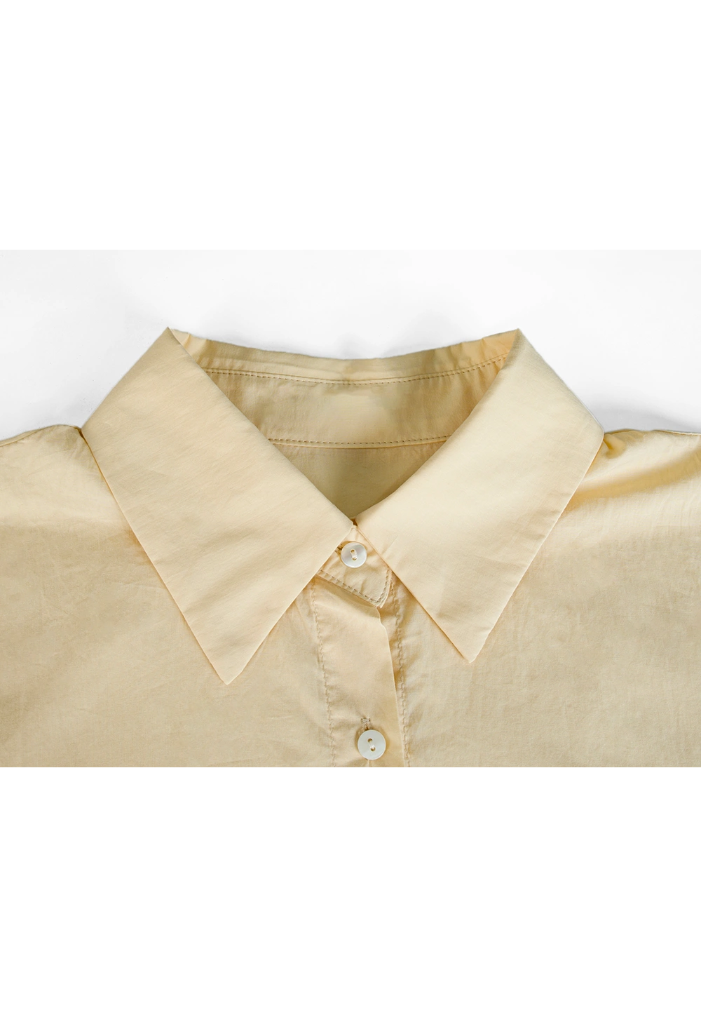 자수 로고가 있는 더스티 로즈 소재의 여성용 반팔 코튼 버튼다운 셔츠 