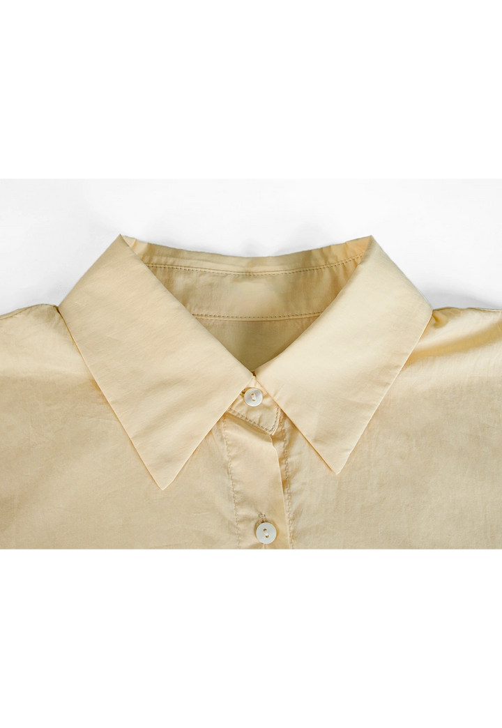 자수 로고가 있는 더스티 로즈 소재의 여성용 반팔 코튼 버튼다운 셔츠 