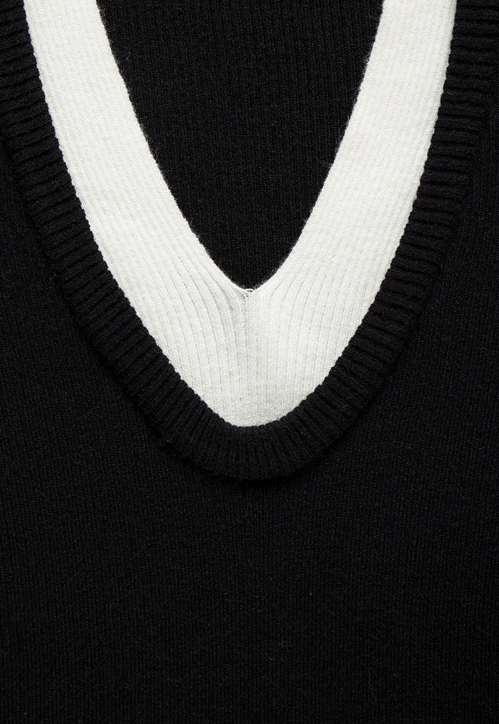 Contrast V-Neck Knit Sweater