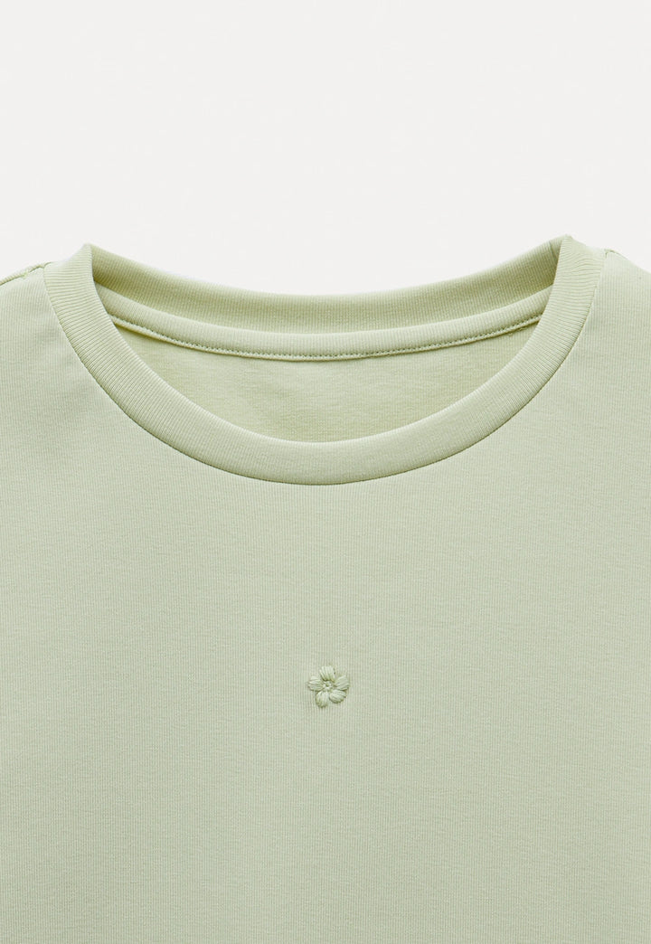 Minimalist short-sleeved T-shirt