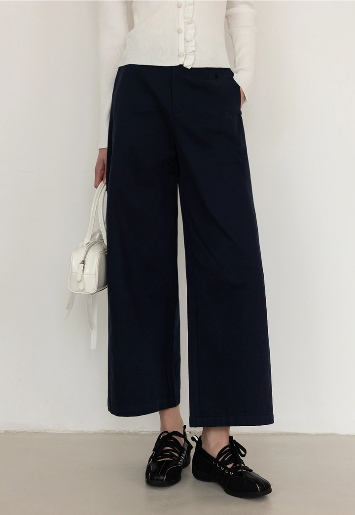 Chic Navy Wide-Leg Trousers for Effortless Style