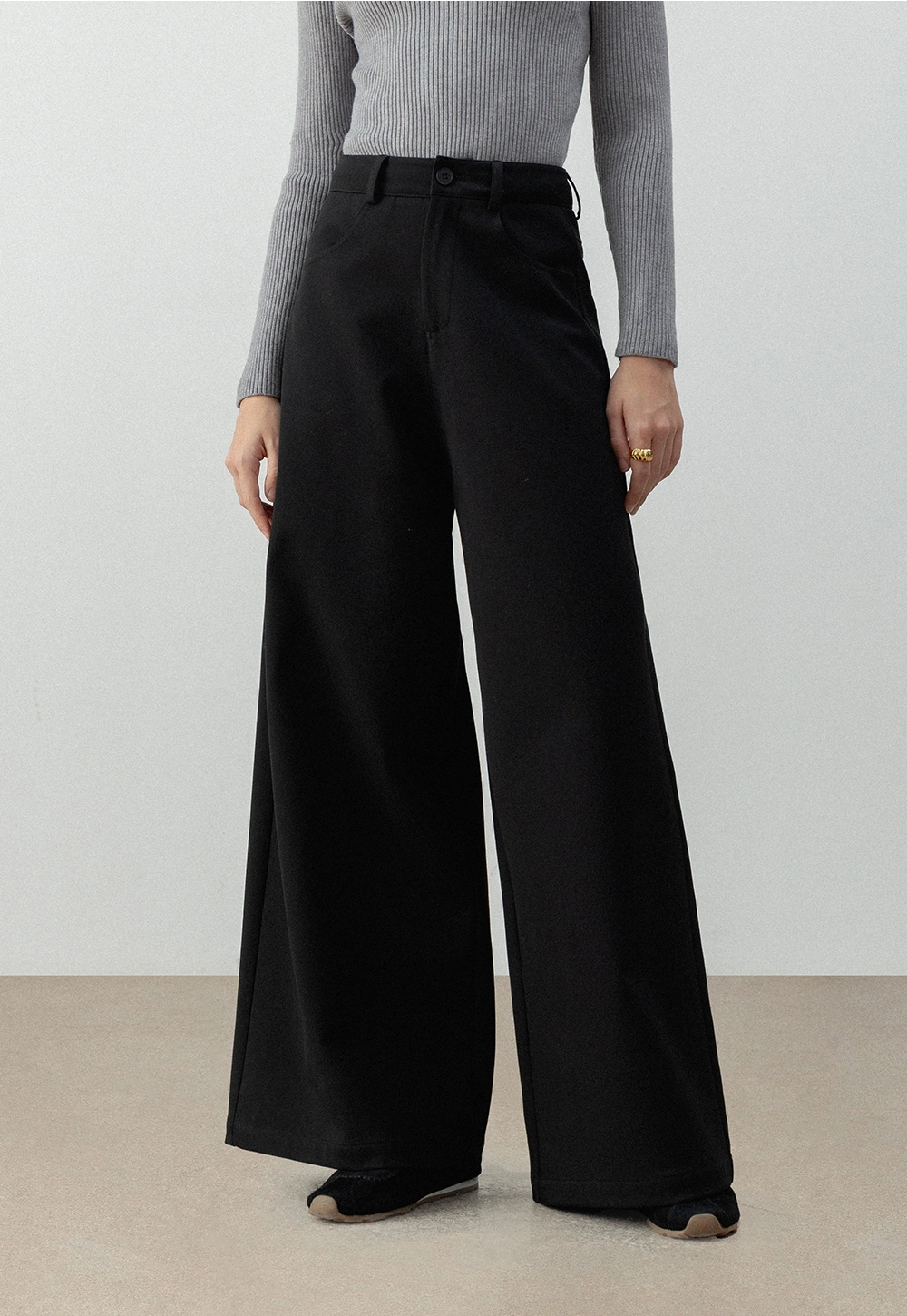 lack Wide-Leg Trousers