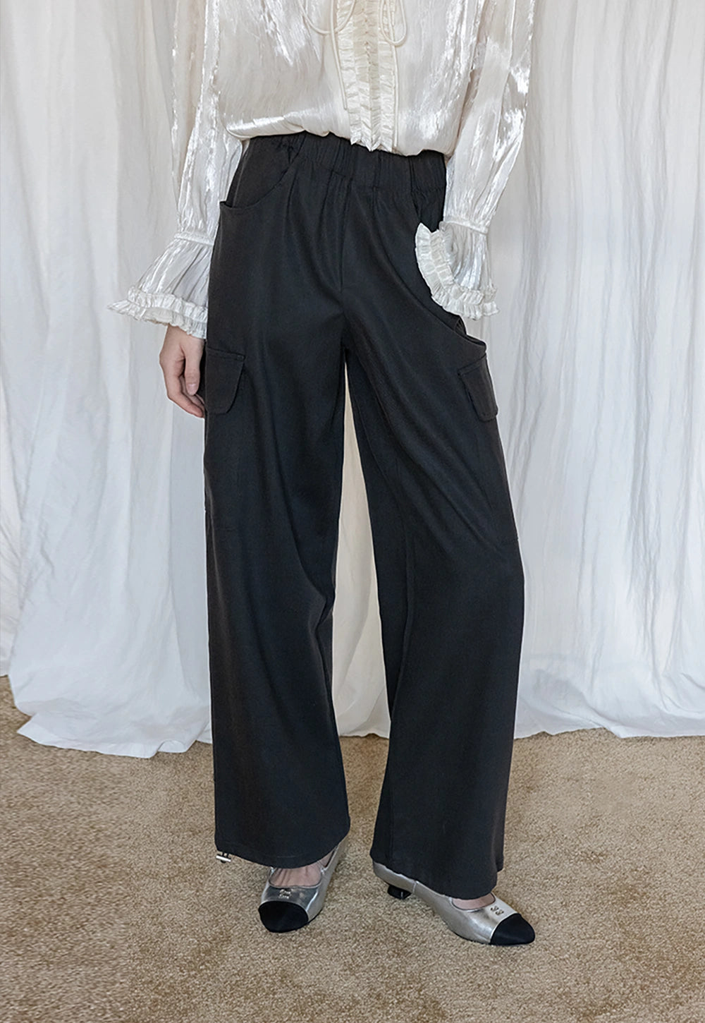 Wide-Leg Cargo Pants with Elastic Waist