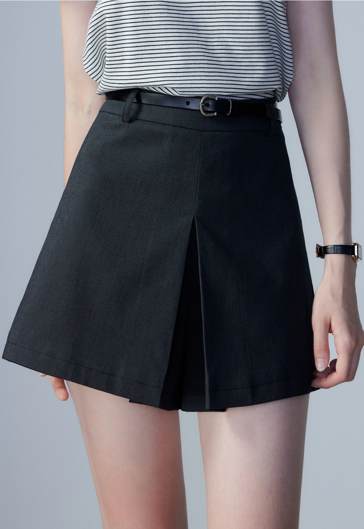 women's high waist pleated shorts