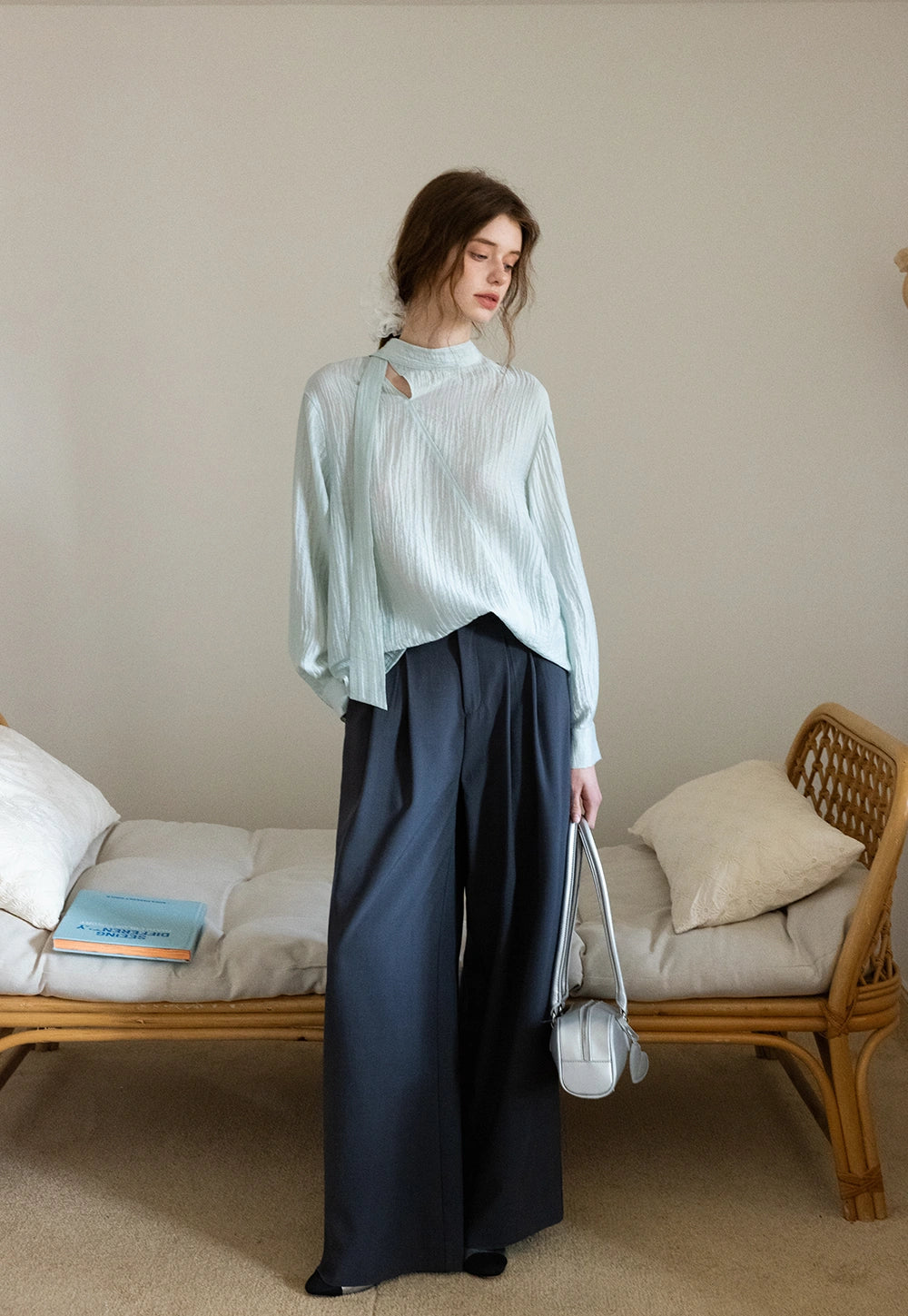 Chic Pleated Wide-Leg Pant