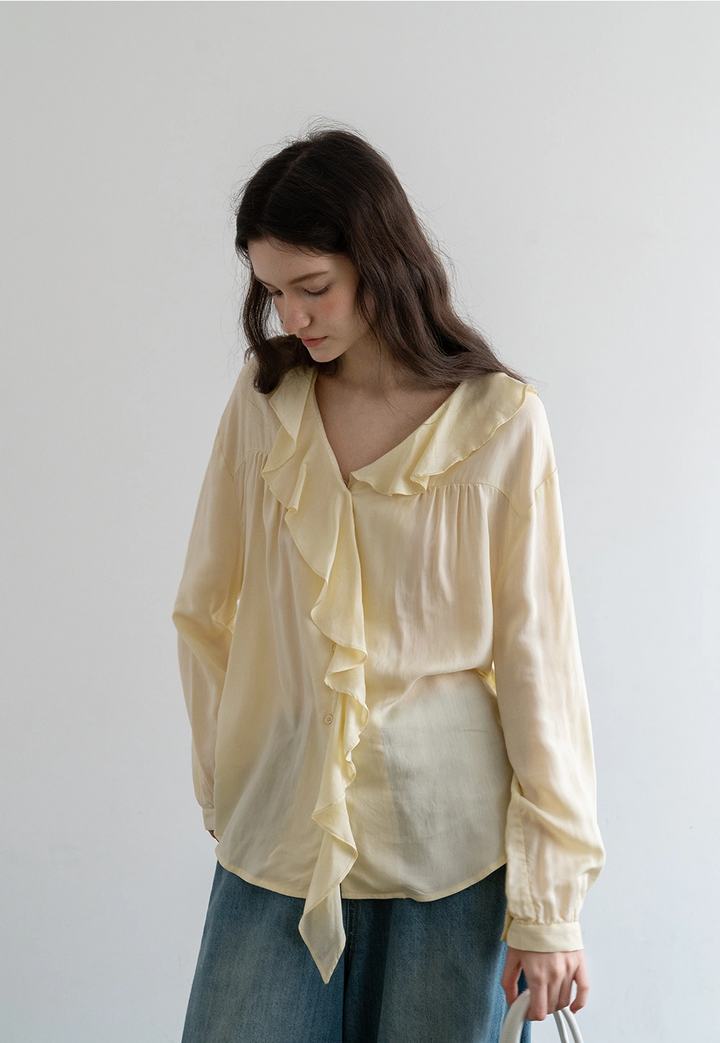 Soft Ruffled Long Sleeve Blouse