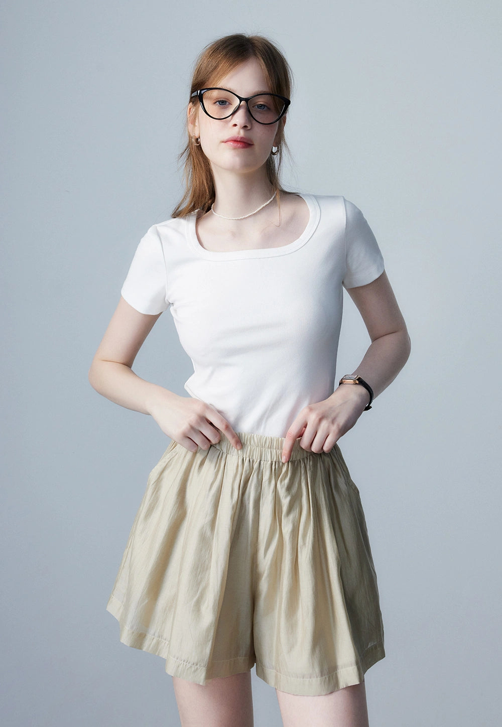 Kurzärmliges, figurbetontes Crop-Top für Damen