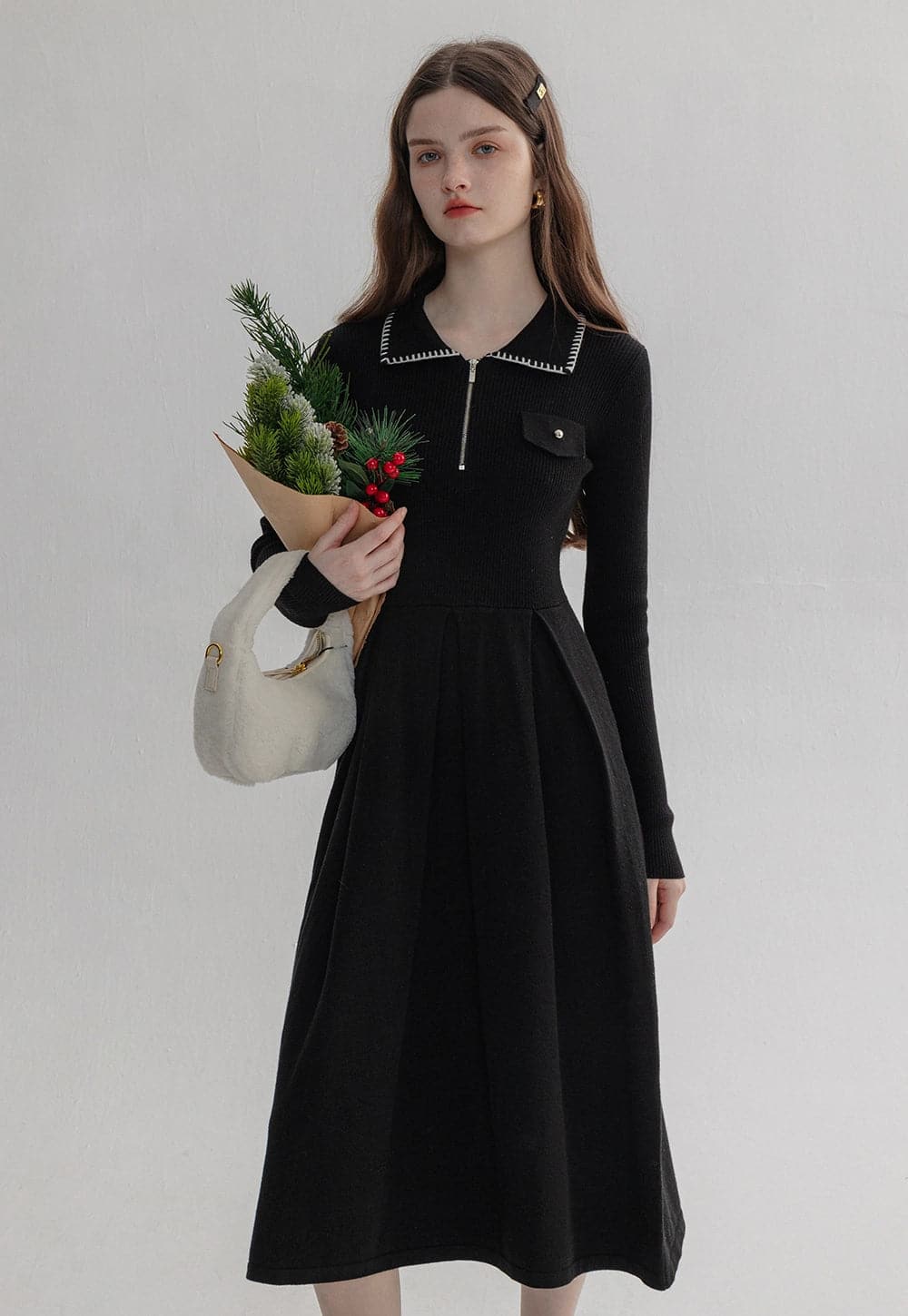 Robe midi élégante en tricot à manches longues avec bordure noire et détail zippé - Confort élégant