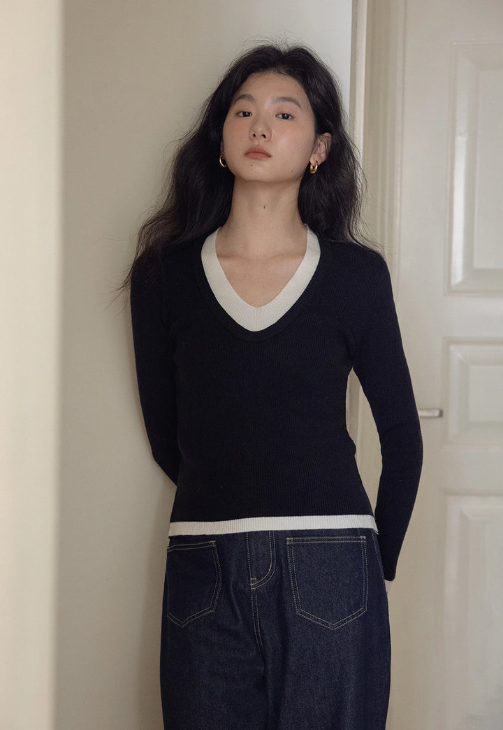 Contrast V-Neck Knit Sweater