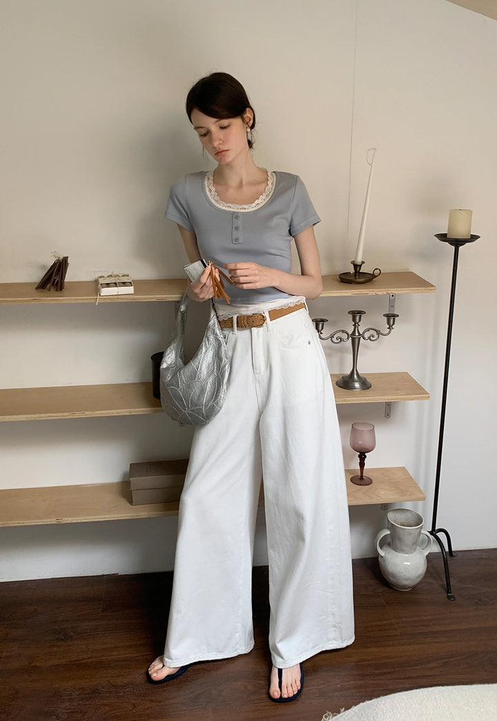 Classic High-Waist Wide-Leg Jeans